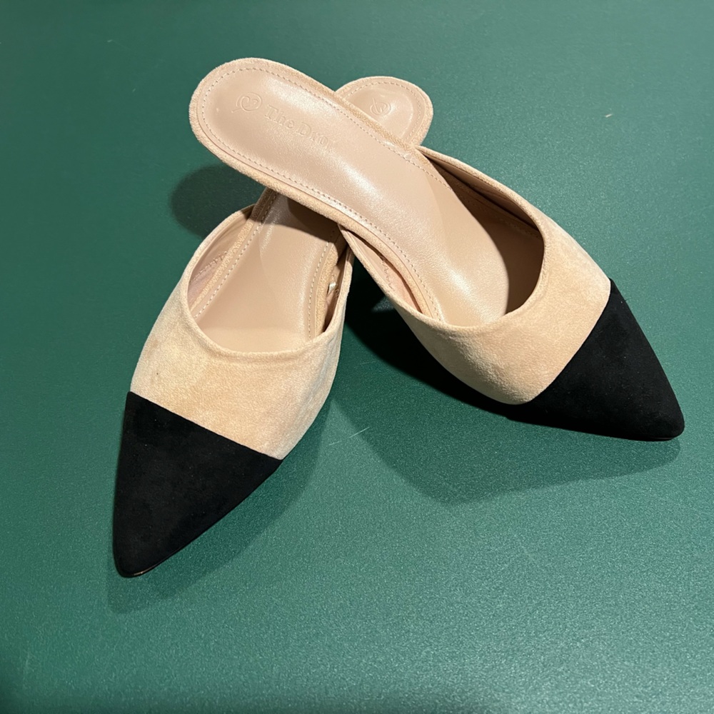 Women’s New The Drop Tan and Black Mules-9.5